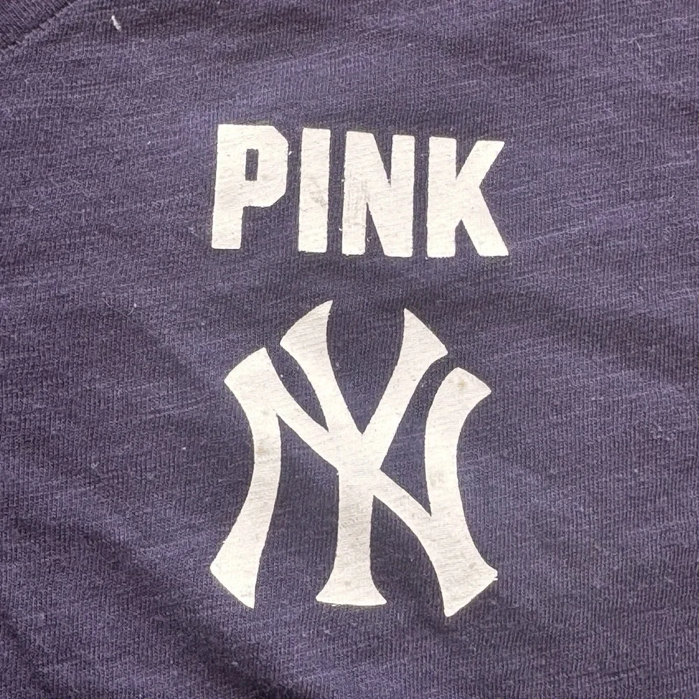 Victoria's Secret PINK New York Yankees Bronx Bombers V-Neck T-Shirt Women's XS